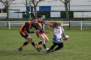Marie (à droite) lors d’un match du championnat Grand Est face à Besançon.