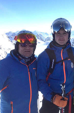 Jean-Luc et Robin lors d'une journée ski organisée  par le Spacs, à Engelberg (Suisse), en mars 2018.
