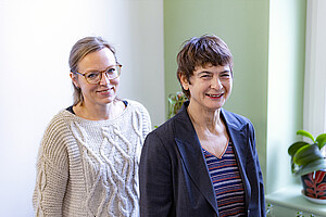 Caroline Blatz, assistante de la MUFJ, et Michèle Forté, directrice.