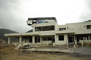 Situation catastrophique suite au séisme de Tohoku, Japon, 2011.